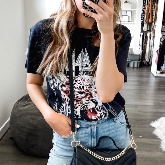 Black Graphic Tee “Def Leppard” - Picture 4 of 4